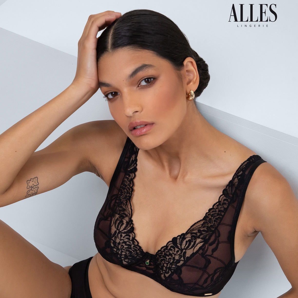 STANIK ALLES TRUFFLE BRALETTE 